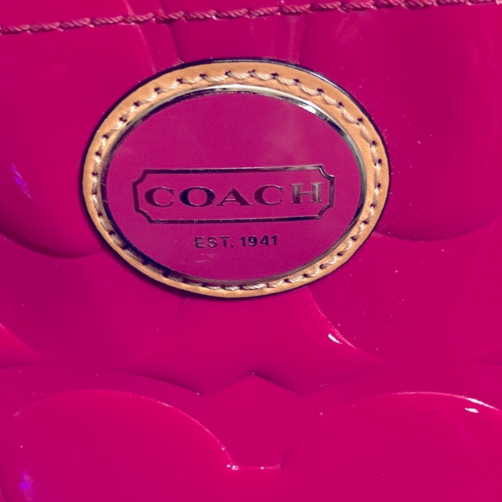 COACH. RASPBERRY LIGHT BROWN TRIM!  Gorgeous patent leather!  EUC. WITH DUST BAG - Picture 2 of 16